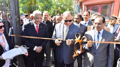 بمشاركة 22 شركة.. محافظ أسيوط يفتتح الملتقى التوظيفي لتوفير 1000 فرصة عمل وسط توافد المئات 