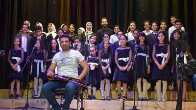 عرض فني لفرقة 