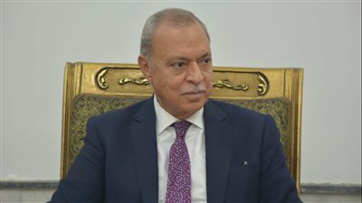 محافظ القليوبية يناقش الرسومات التنفيذية لمشروع إنشاء بوابة شبين القناطر