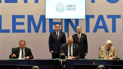 توقيع مذكرة تفاهم بين المصرية لنقل الكهرباء وهيئة الطاقة الجديدة لإنتاج الكهرباء من الرياح