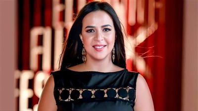 إيمي سمير غانم حامل في مولودها الأول 