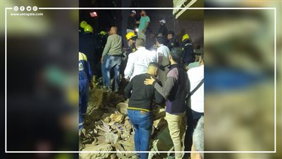 انتشال جثتين من أسفل أنقاض عقار إمبابة المنهار