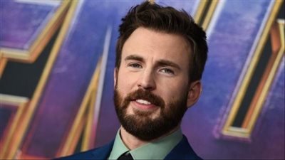 كريس إيفانز يحصل على لقب الأكثر إثارة لعام 2022