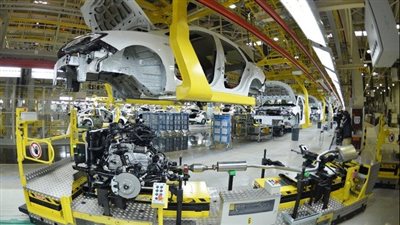 رابطة السيارات: فتح باب الاستيراد يعيد الحياة للمصانع المتوقفة 