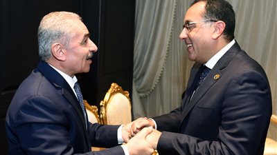 رئيس الوزراء يلتقي نظيره الفلسطيني على هامش مؤتمر قمة المناخ 