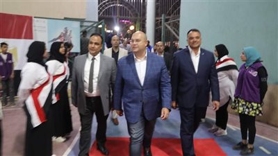 نائب محافظ الجيزة يشارك في مبادرة «حق الوطن» بمركز شباب الصفا بالهرم | صور