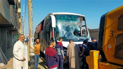 انقلاب أتوبيس بالمياه على طريق المنصورة - القاهرة.. وأنباء عن سقوط ضحايا