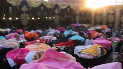 يحدث في القرية فقط... صواني الأكل في المآتم.. عادات مصرية متوارثة لأهالي الغربية|صور 