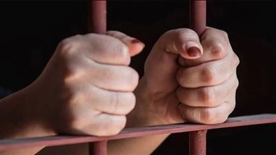 القبض على ربة منزل أجبرت نجلتها على الإجهاض ففارقت الحياة بالمرج