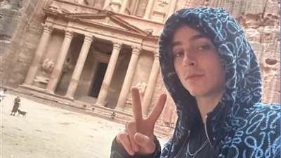 سيلفي تيموثي شالامي في البتراء بالأردن 