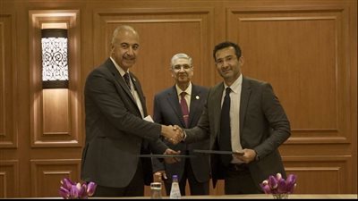 وزير الكهرباء يشهد توقيع بروتوكول تعاون بين هيئة الطاقة المتجددة واتصالات مصر 