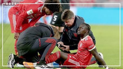 صورة صادمة.. أول ظهور لساديو ماني بعد إجراء عملية جراحية بقدمه