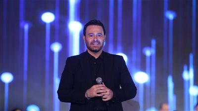 عاصى‭ ‬الحلانى: غنيت بكل اللهجات العربية.. وشهادتى فى مستوى أولادى الفنى مجروحة‬ ( حوار )