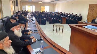 الأنبا بيشوي يترأس اجتماع كهنة إيبارشية أسوان