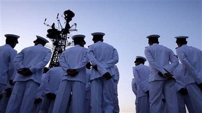 نقل أسرار عسكرية.. تفاصيل اعتقال 8 ضباط كبار في قطر بتهمة التجسس