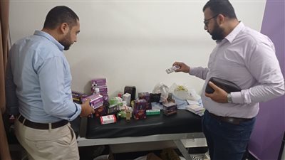 غلق وتشميع 25 منشأة طبية وضبط مجمع عيادات بدون ترخيص في سوهاج