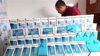 جمارك السلوم تضبط محاولة تهريب عدد من الهواتف المحمولة