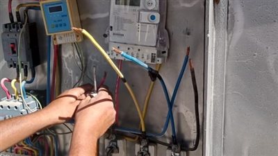 ضواحي بورسعيد: البدء في تركيب عدادات إلكترونية لرفع كفاءة الإنارة العامة