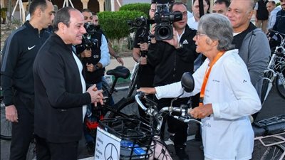 14 صورة ترصد تفاصيل جولة السيسي اليوم في مدينة شرم الشيخ ولقاء ضيوف قمة المناخ