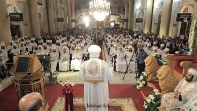 البابا تواضروس يمنح 18 من كهنة الإسكندرية درجة القمصية