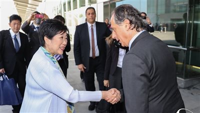 محافظ طوكيو تزور مكتبة الإسكندرية 