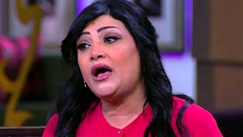 الفنانة بدرية طلبة