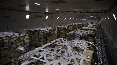 عمدة مدينة أوكرانية يحث المواطنين على تخزين الطعام والماء