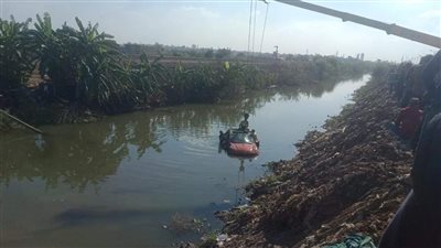 آثار حادث انقلاب سيارة في ترعة بالدقهلية | صور 