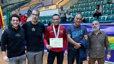 أبو غالي بن كفر الشيخ بطل العرب في بطولة المصارعة