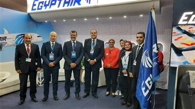 رئيسا القابضة لمصر للطيران والخطوط الجوية يتفقدان جناحي الشركة بالمنطقة الزرقاء