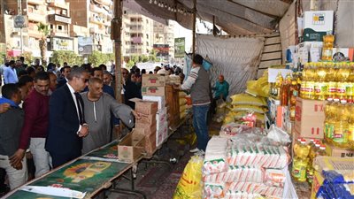 محافظ الفيوم يفتتح عددا من معارض السلع المخفضة ومستلزمات العرائس|صور