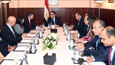 على هامش فعاليات قمة المناخ COP27.. رئيس الوزراء يلتقي أعضاء إدارة شركة 