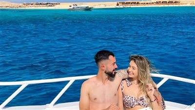 سافيو يستمتع بالإجازة في رحلة بحرية