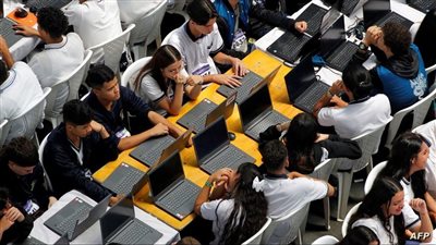 بينهم عربيان.. جينيس تحتفي بـ