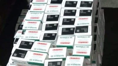 إحباط محاولة تهريب 63 كرتونة أدوية بمطار القاهرة | صور