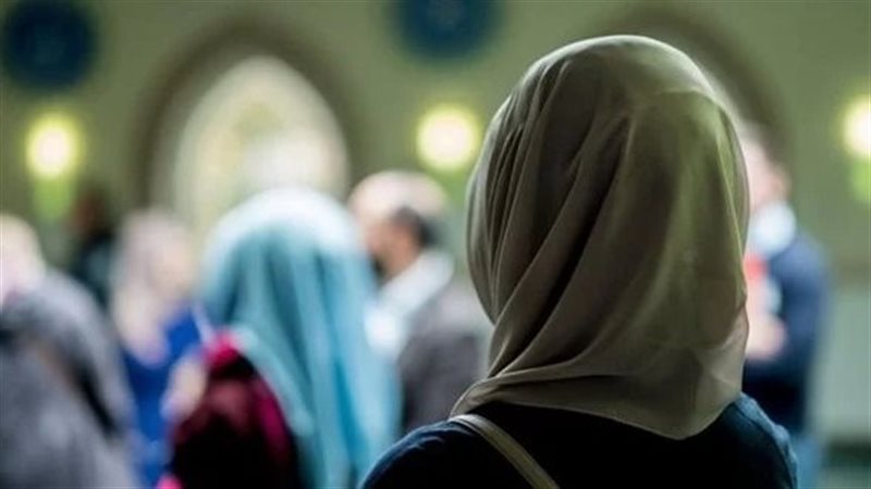 الحجاب، فيتو