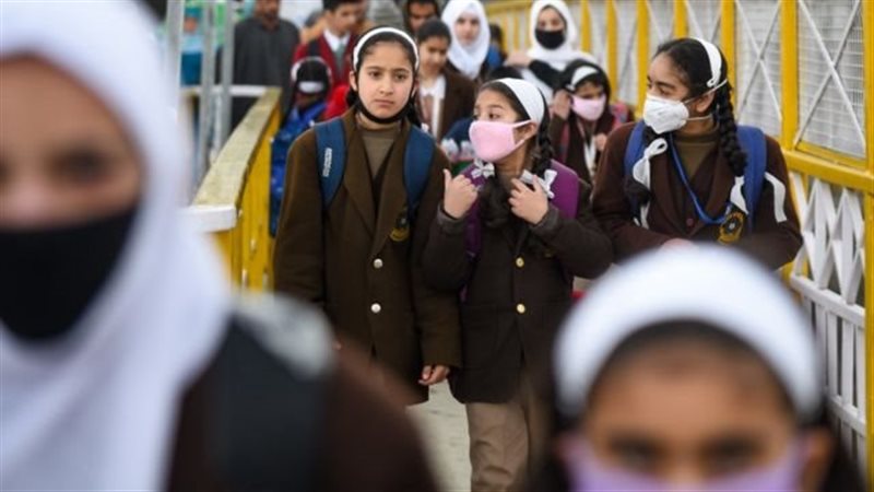 أطفال المدارس وفيروس