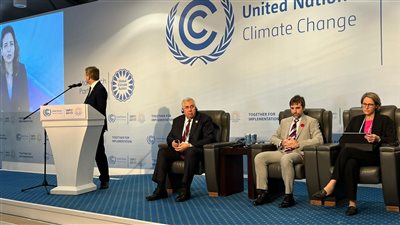 وزير الزراعة يؤكد أهمية التزام الدول المتقدمة بتنفيذ تعهداتها المناخية 