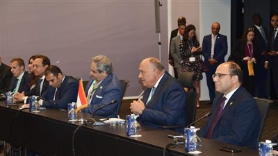 وزير الخارجية يعقد اجتماعًا موسعًا مع رئيسة مجلس النواب الأمريكي والوفد المرافق لها