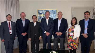 وزير الزراعة يبحث مع نظيره الاسترالي التعاون المشترك بين البلدين