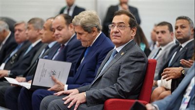 جون كيري والملا يفتتحان فعاليات يوم إزالة الكربون في إطار قمة المناخ 