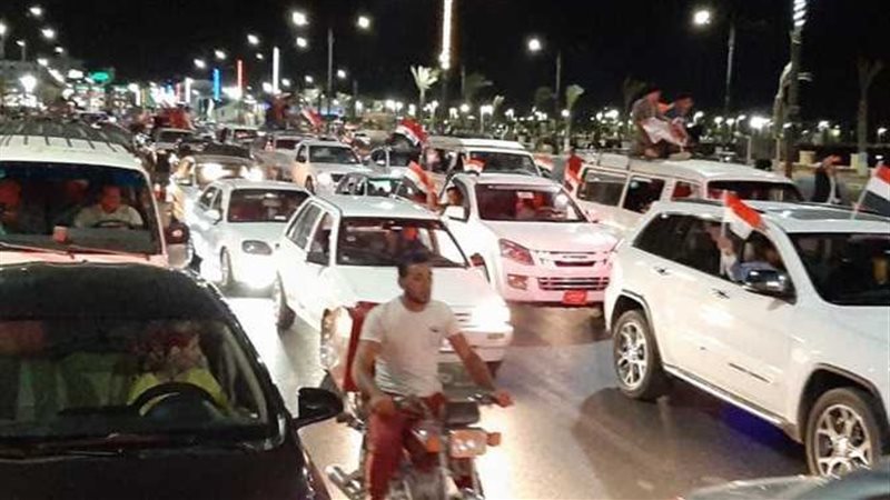  مسيرات ضخمة بالسيارات