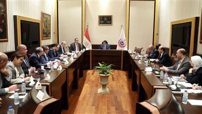 خالد عبد الغفار يجتمع بأعضاء مجلس غرفة مقدمي خدمات الرعاية الصحية بالقطاع الخاص