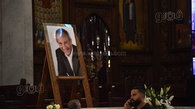 بث مباشر | استعدادات جنازة رؤوف غبور في الكاتدرائية المرقسية بالعباسية 