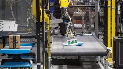 تهدد مستقبل آلاف الموظفين.. أمازون تطور ذراعا روبوتية