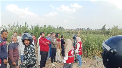 فريق من الهلال الأحمر ينتقل إلى موقع حادث طريق أجا |  صور