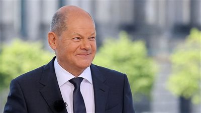 شولتس عن محادثته للافروف بقمة مجموعة العشرين: وقف بالقرب مني وقال جملتين