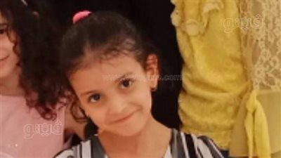 من عملية لوز إلى غيبوبة تامة.. أب يناشد محافظ الغربية التدخل لعلاج طفلته من خطأ طبي 