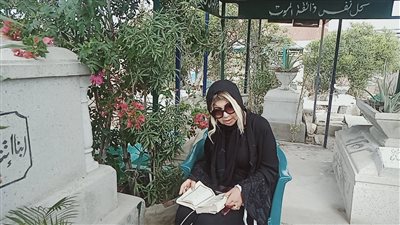 7 صور ترصد إحياء بوسي شلبي ذكرى وفاة الفنان محمود عبد العزيز بالإسكندرية