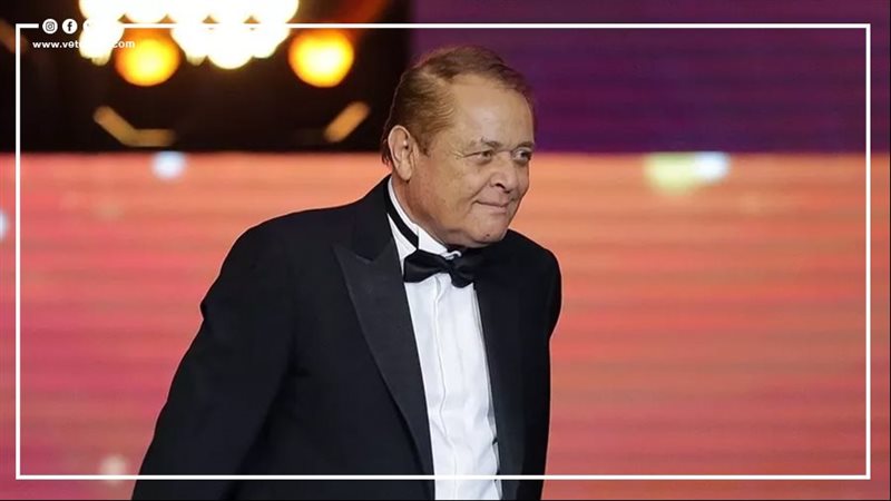 الفنان الراحل محمود